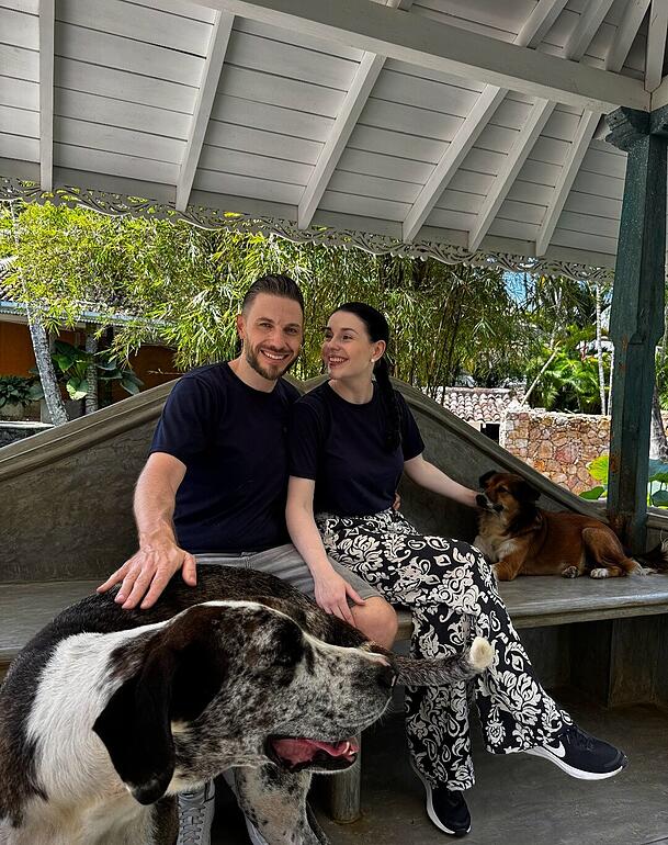 Die Reise nach Sri Lanka hat Alex und Anita enorm zusammengeschweißt. Danach haben sie mit der Haussuche begonnen. Die Reise nach Sri Lanka hat Alex und Anita enorm zusammengeschweißt. Danach haben sie mit der Haussuche begonnen.