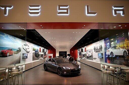 Ein Tesla-Shop in Miami: Das Unternehmen ist derzeit im Höhenflug