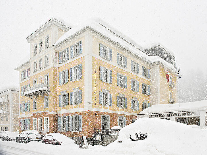 Wintersporthotel mit Theaterbühne: Das Edelweiss im Sils-Maria