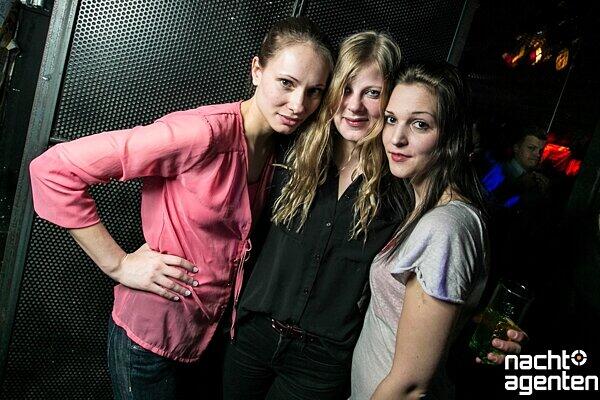 Feinsten Deep House und ausgelassene Stimmung gab es am Samstag im 8 Below. Mehr Fotos von dieser Party auf: www.nachtagenten.de