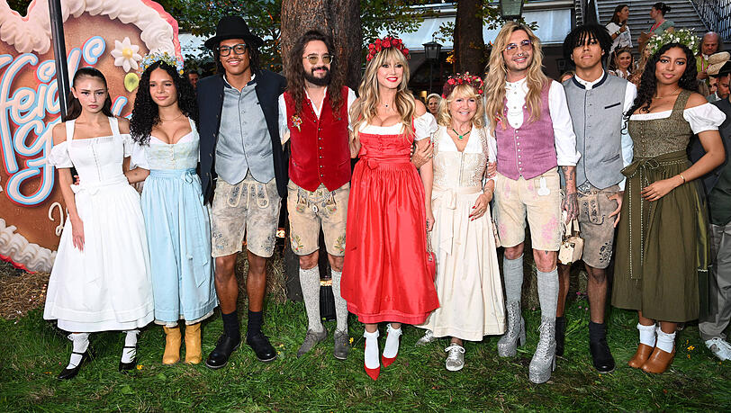 Heidi Klum (im roten Dirndl) im vergangenen Jahr beim "HeidiFest" an der Seite ihrer Familie.