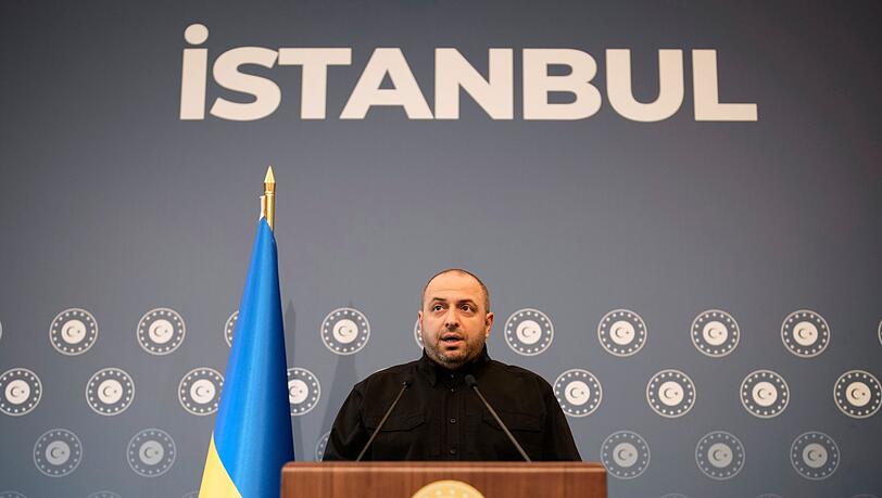 Ex-Verteidigungsminister Rustem Umjerow ist einer der Hauptunterhändler von Kiew und wurde jetzt als Zeuge in einem Schmiergeldskandal vernommen. (Archivbild)