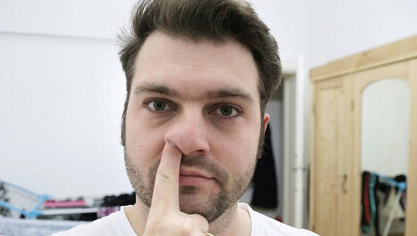 Outet sich selbst als Nasenpopler: Christian Brandes, der Erfinder von "Spleen24". Outet sich selbst als Nasenpopler: Christian Brandes, der Erfinder von "Spleen24".