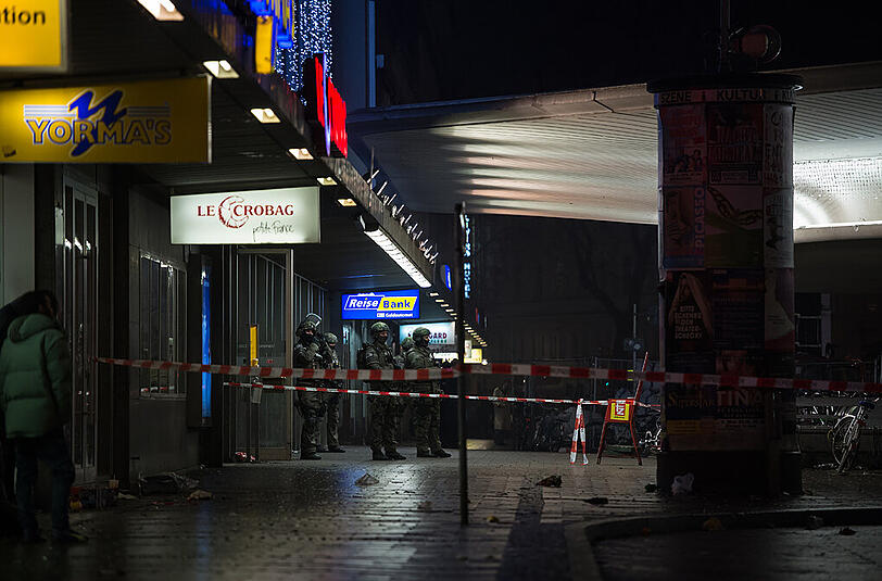 Aufgrund der Terror-Warnung wurde der Hauptbahnhof evakuiert und abgeriegelt.