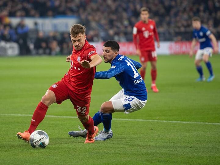 Joshua Kimmich (l) ist beim FC Bayern München nicht mehr wegzudenken.
