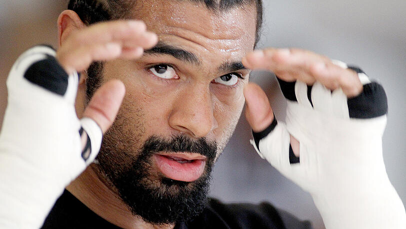 "Ich bin auf einem Vernichtungsfeldzug", verkündet Ex-Weltmeister David Haye geschmacklos vor seinem Kampf gegen Tony Bellew. "Ich bin auf einem Vernichtungsfeldzug", verkündet Ex-Weltmeister David Haye geschmacklos vor seinem Kampf gegen Tony Bellew.
