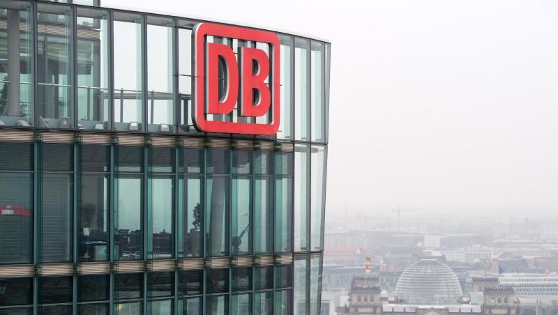 Die Bundesregierung will zusätzliches Geld in das Schienennetz stecken - doch die Bahn verlangt mehr. Die Bundesregierung will zusätzliches Geld in das Schienennetz stecken - doch die Bahn verlangt mehr.