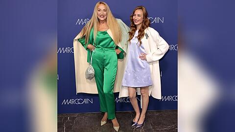 Jerry Hall und ihr Tochter Elizabeth Jagger besuchten einen Show im Rahmen der Berlin Fashion Week.