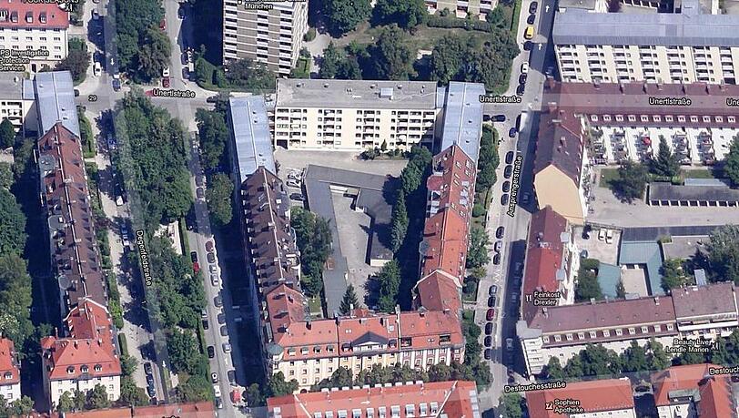 Von oben gut zu sehen: Durch einen Neubau im Innenhof wären alle Anwohner aus den umliegenden Häudern betroffen. Von oben gut zu sehen: Durch einen Neubau im Innenhof wären alle Anwohner aus den umliegenden Häudern betroffen.