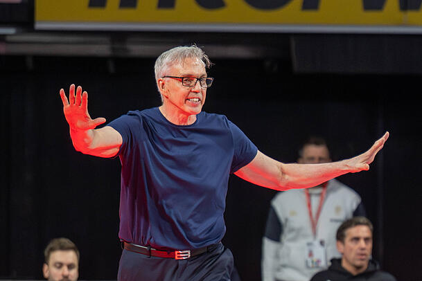 Sah ein gutes Spiel des FC Bayern Basketball gegen Ulm: Coach Gordon Herbert. Sah ein gutes Spiel des FC Bayern Basketball gegen Ulm: Coach Gordon Herbert.