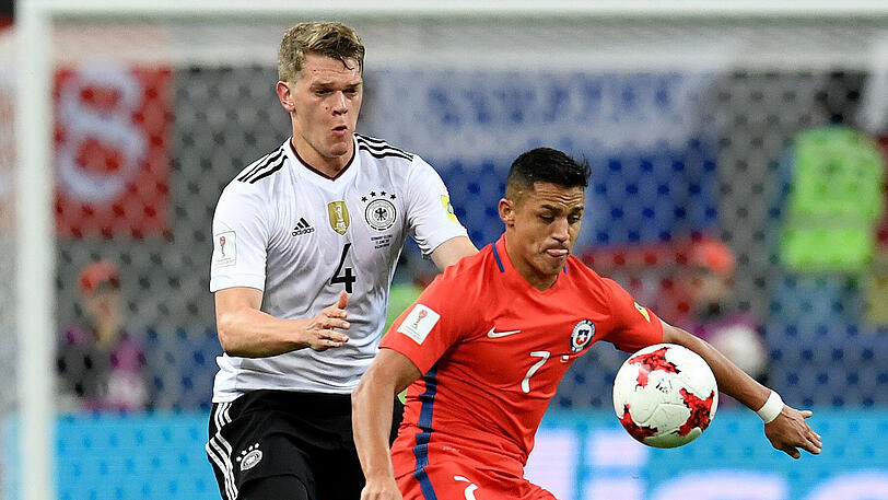 Matthias Ginter - Note 4: Der Dortmunder hatte auf seiner Seite gegen Sanchez jede Menge zu tun &ndash; und bekam Chiles Superstar einfach nicht in den Griff. Unsicher.