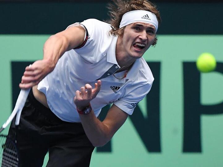Alexander Zverev besiegte den Ungarn Peter Nagy klar in zwei Sätzen.