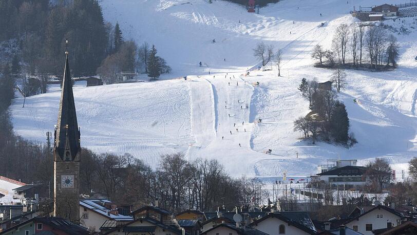 In unter zwei Stunden sind Münchner von der Stadt im Bergparadies rund um Kitzbühel. Viele schätzen auch den Luxusaspekt der Urlaubsregion.
