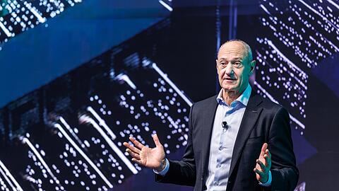 Siemens hat unter Konzernchef Roland Busch das dritte Jahr in Folge mit einem Rekordgewinn beendet.