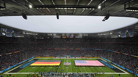 Volle Ränge in der Allianz Arena im November 2024 beim Duell der New York Giants gegen die Carolina Panthers. Nun ist klar: Auch 2026 und 2028 gastiert die NFL in Fröttmaning. Volle Ränge in der Allianz Arena im November 2024 beim Duell der New York Giants gegen die Carolina Panthers. Nun ist klar: Auch 2026 und 2028 gastiert die NFL in Fröttmaning.