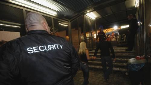 Die Stadt-Sheriffs sollen die Polizei im Kampf gegen die Disco-Randale unterstützen. Die Stadt-Sheriffs sollen die Polizei im Kampf gegen die Disco-Randale unterstützen.