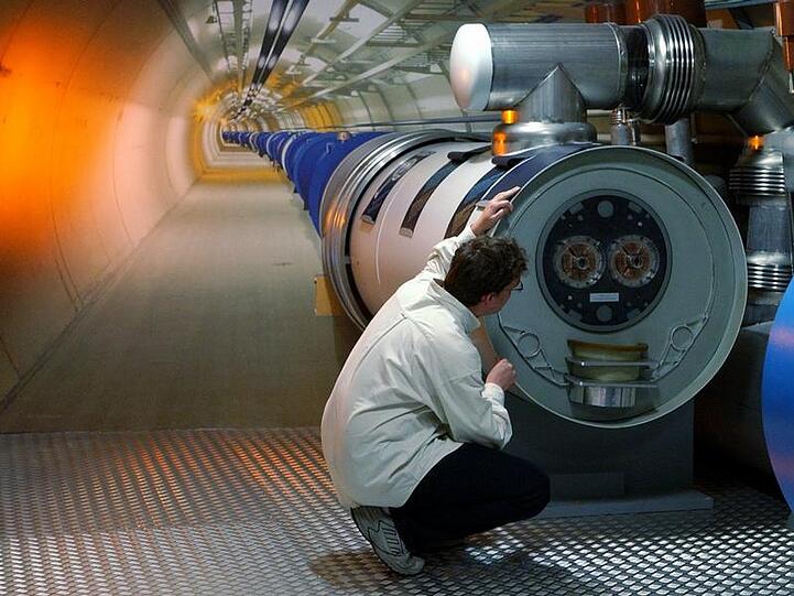 Der Genfer Teilchenbeschleuniger LHC soll einen neuen Rekord aufstellen.
