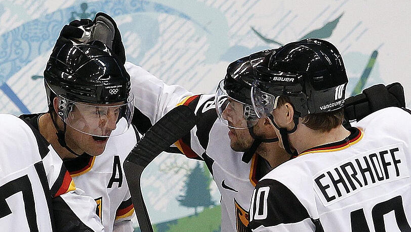 Nach Christian Ehrhoff (rechts) ist nun auch Dennis Seidenberg (links) nicht bei der WM in Prag dabei. Nach Christian Ehrhoff (rechts) ist nun auch Dennis Seidenberg (links) nicht bei der WM in Prag dabei.