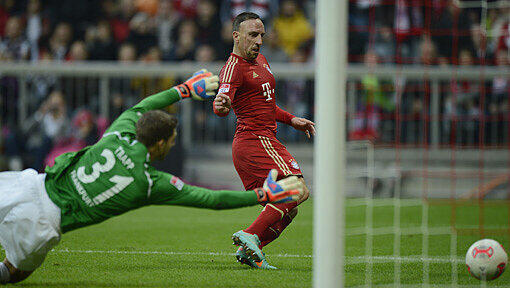 Das Abstaubertor von Franck Ribery (44.) erlöste vor der Pause die Bayern. Das Abstaubertor von Franck Ribery (44.) erlöste vor der Pause die Bayern.