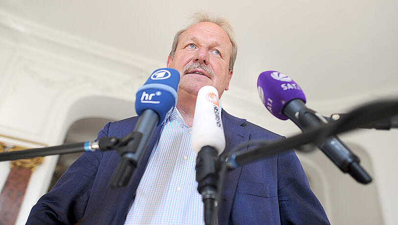 Verdi-Chef Bsirske hatte den Schlichterspruch zunächst begrüßt. Doch an der Gewerkschaftsbasis stieß er auf deutliche Ablehnung. Verdi-Chef Bsirske hatte den Schlichterspruch zunächst begrüßt. Doch an der Gewerkschaftsbasis stieß er auf deutliche Ablehnung.