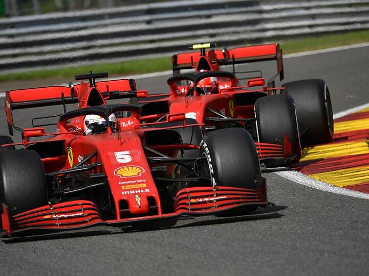 Die beiden Ferraris, Sebastian Vettel (vorne) und Charles Leclerc, landeten nur auf Platz 13 und 14.