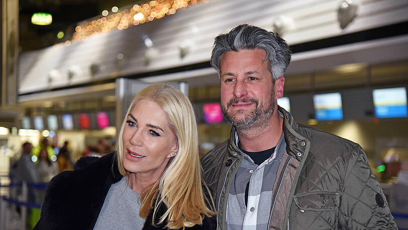 Mit seiner Ex-Partnerin Sarah Kern (l.) war Tobias Pankow im "Sommerhaus" 2024 dabei. Mit seiner Ex-Partnerin Sarah Kern (l.) war Tobias Pankow im "Sommerhaus" 2024 dabei.