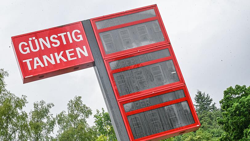 Mit g&uuml;nstigem Tanken d&uuml;rfte es bald vorbei sein. Der Tankrabatt endet in der Nacht zum Mittwoch.