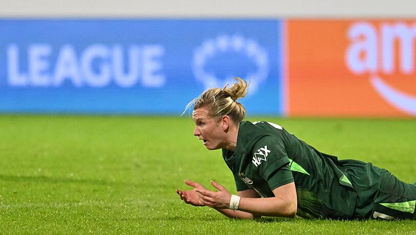 Die Meisterschaft ist f&uuml;r Wolfsburgs St&uuml;rmerin Alexandra Popp nach dem Remis gegen Essen weit entfernt. (Archivbild)