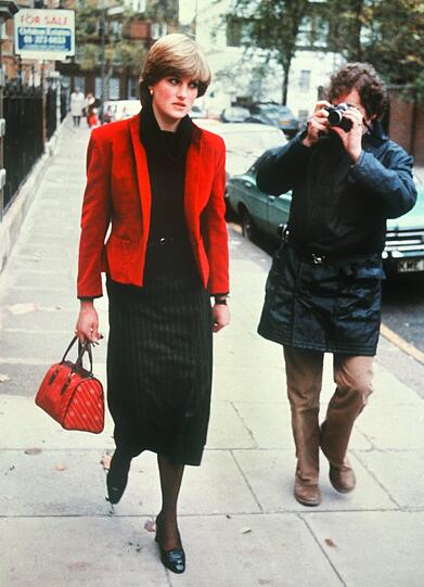 Ein Rückblick auf das bewegte Leben von Prinzessin Diana. Der Tod von Prinzessin Diana ist 15 Jahre her, doch im öffentlichen Bewusstsein geht ihre Geschichte weiter.