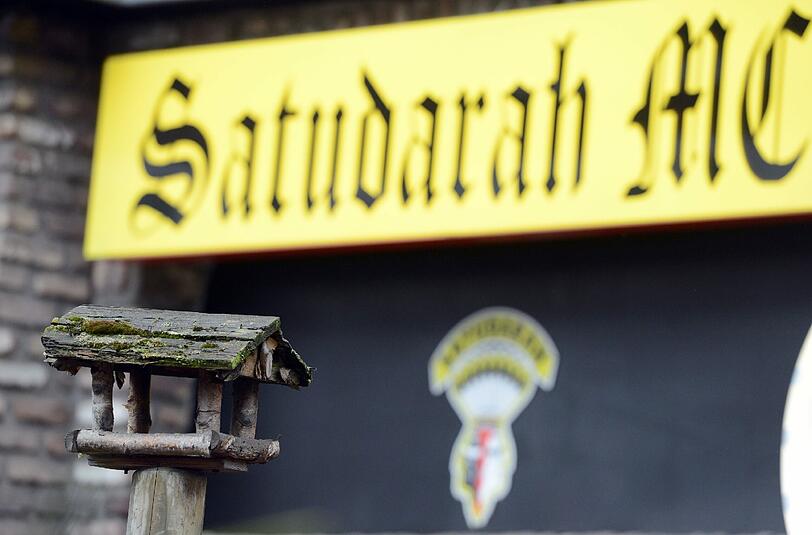 Nach mehreren Durchsuchungen wurde der Rockerclub Satudarah MC verboten.