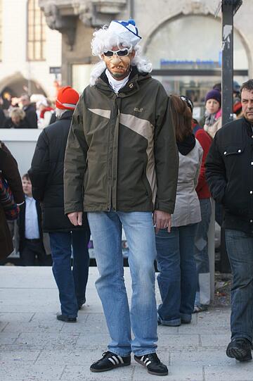 So feiert München Fasching auf dem Viktualienmarkt - sehen Sie hier die Bilder...