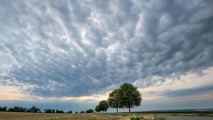 In Teilen Deutschlands besteht erneut Unwettergefahr. (Archivbild) In Teilen Deutschlands besteht erneut Unwettergefahr. (Archivbild)
