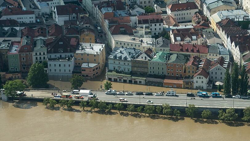 Inzwischen entspannt sich die Lage in Passau. Inzwischen entspannt sich die Lage in Passau.