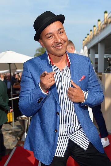 Mit "Mambo No. 5" hatte Lou Bega einen der größten Ohrwürmer der 90er. Auch heute macht er noch Musik und veröffentlichte 2019 die Single "Scatman & Hatman".
