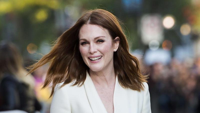 Julianne Moore macht bei der Horror-Romanze "Lisey's Story" mit, und Stephen King ist begeistert. Julianne Moore macht bei der Horror-Romanze "Lisey's Story" mit, und Stephen King ist begeistert.