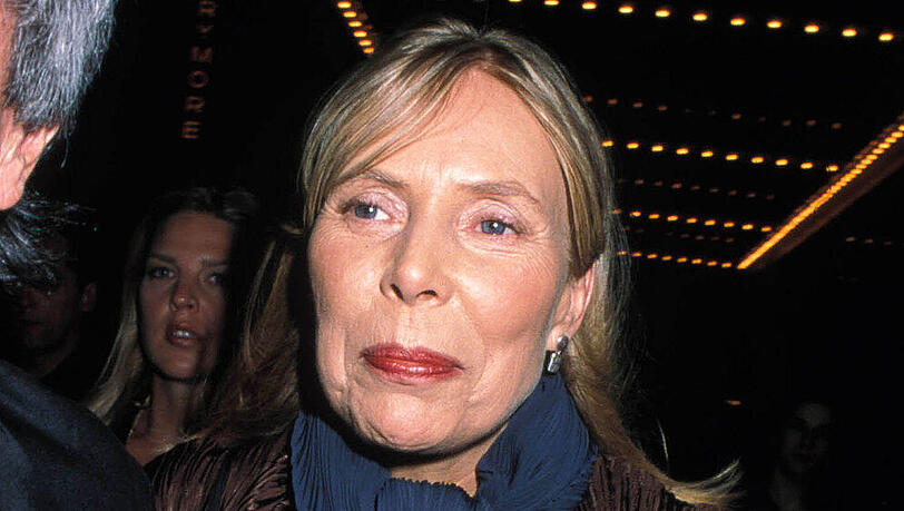 Joni Mitchell lässt sich nicht ihre Freude am Leben nehmen Joni Mitchell lässt sich nicht ihre Freude am Leben nehmen