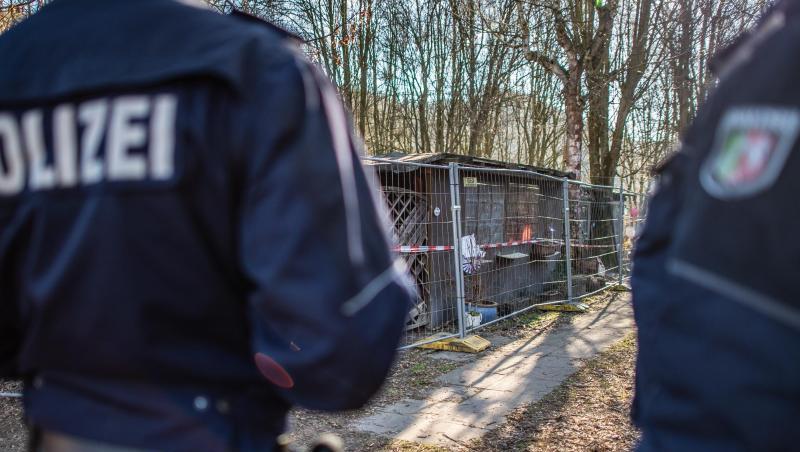 Auf dem Campingplatz in Lügde an der Landesgrenze zu Niedersachsen sollen über Jahre hinweg zahlreiche Kinder schwer sexuell missbraucht worden sein. Auf dem Campingplatz in Lügde an der Landesgrenze zu Niedersachsen sollen über Jahre hinweg zahlreiche Kinder schwer sexuell missbraucht worden sein.