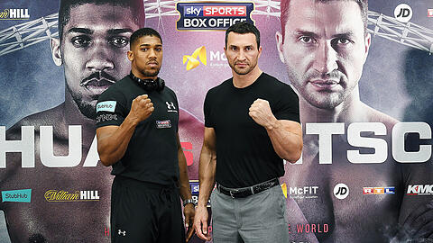 Anthony Joshua (l.) und Wladimir Klitschko bei der offizellen Pressekonferenz vor dem Kampf. "Dieser Kampf ist einer, der meine Karriere definieren wird", sagt der Ukrainer.
