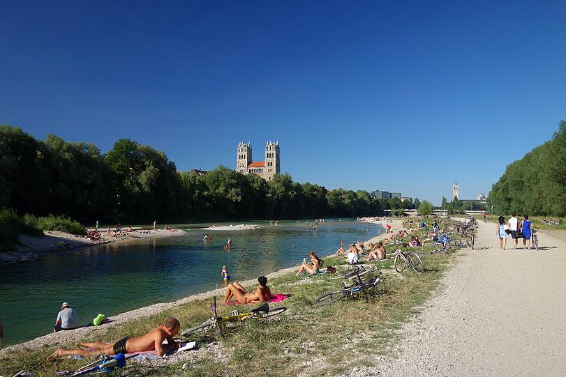 Die Leserreporterin Julia Kaiser fühlt sich an der Isar wie im Urlaub.