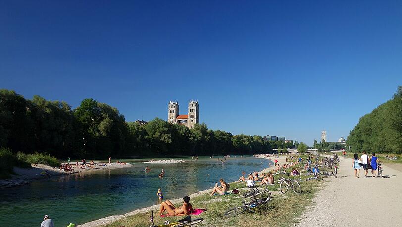 Die Leserreporterin Julia Kaiser fühlt sich an der Isar wie im Urlaub. Die Leserreporterin Julia Kaiser fühlt sich an der Isar wie im Urlaub.