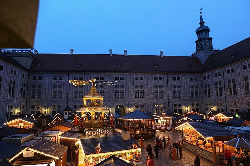 Bis 23.Dezember ist das "Weihnachtsdorf" in der Residenz geöffnet.