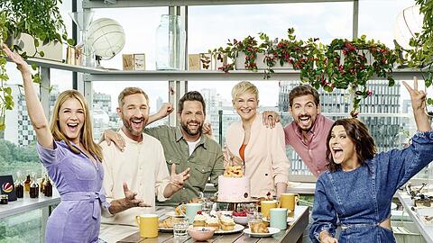 Das "Sat.1-Fr&uuml;hst&uuml;cksfernsehen"-Team (v.l.n.r.): Alina Merkau; Daniel Boschmann; Matthias Killing; Karen Heinrichs; Christian Wackert; Marlene Lufen.