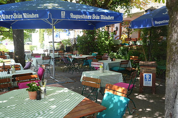 Der Alte Wirt ist ein Familienbetrieb &ndash; mit wunderbaren Schattenpl&auml;tzen im Biergarten.