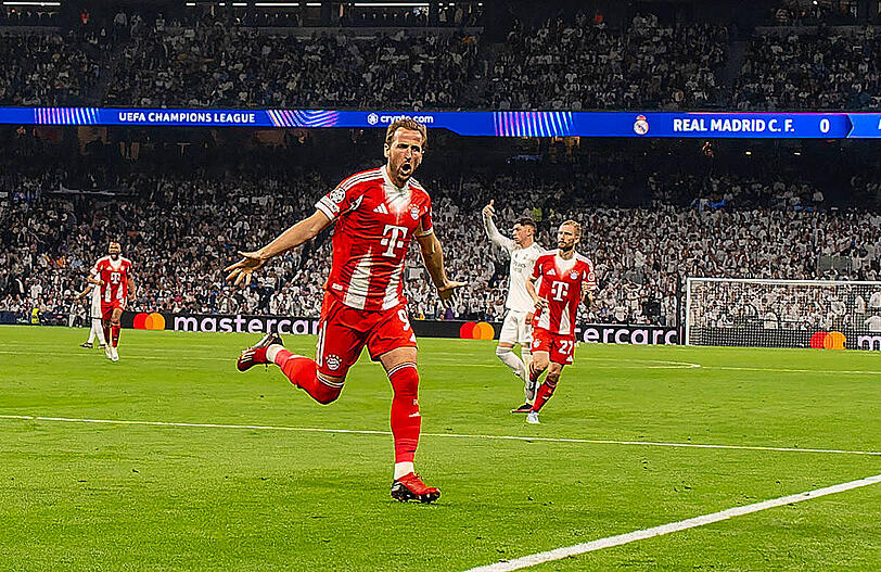 Blitzstart in die zweite H&auml;lfte, Harry Kane dreht nach 20 Sekunden bereits jubelnd ab.