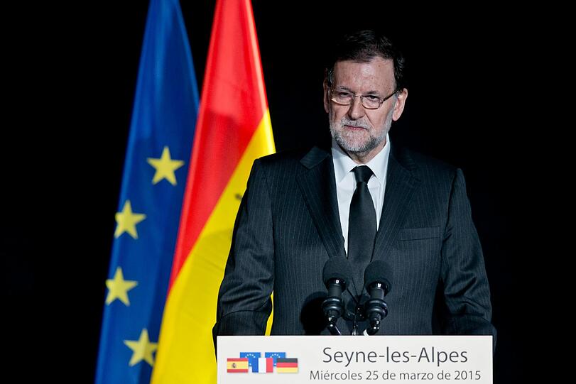 Mariano Rajoy, der spanische Präsident, war am Mittwoch gemeinsam mit Angela Merkel und Francois Hollande nach Südfrankreich gekommen. Beim tragischen Absturz der Germanwings Maschine kamen auch viele Spanier ums Leben.