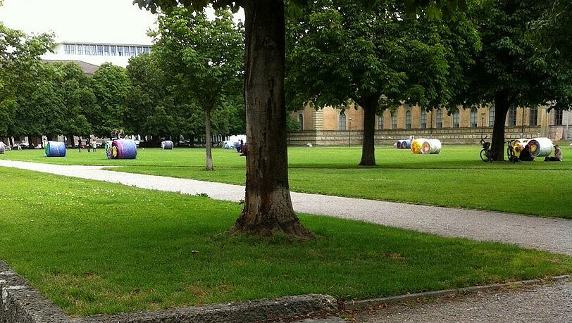 Für Manche ein echtes Hindernis: Die CSU im Bezirksausschuss fordert, dass der Zugang zur Grünanlage barrierefrei wird. Für Manche ein echtes Hindernis: Die CSU im Bezirksausschuss fordert, dass der Zugang zur Grünanlage barrierefrei wird.