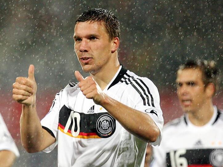 Lukas Podolski: 75%. Der Arsenal-Profi überzeugte als Joker beim 2:2 gegen Kamerun, bereitete den Treffer zum 2:1 von Schürrle vor. Vor seiner dritten WM wirkt der Herzenskölner spritzig, fit und ist wie immer bestens drauf. 113 Länderspiele, 46 Treffer &ndash; daher hielt Löw immer an ihm fest. Poldi bleibt aber wohl nur die Jokerrolle.