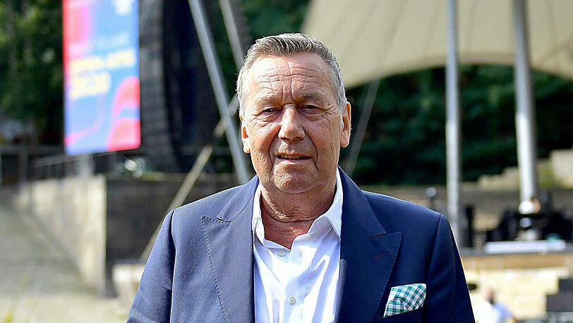 "Back to Live": Zum Auftakt singt Roland Kaiser in der Berliner Waldbühne. "Back to Live": Zum Auftakt singt Roland Kaiser in der Berliner Waldbühne.