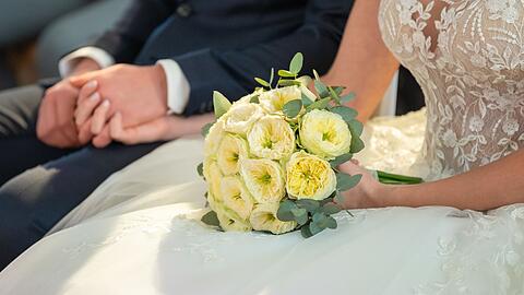 Eigentlich sollte es ein sch&ouml;ner Tag zwischen Liebenden werden, doch in Straubing eskalierte eine Hochzeit. (Symbolbild)