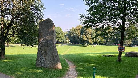 Auf der Untersbergstraße kann man Richtung Katzenbuckel und Weißenseepark schlendern.